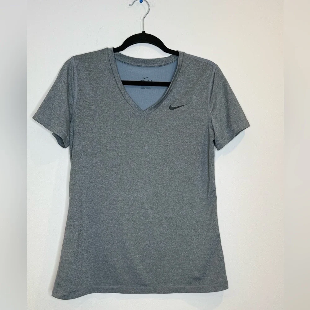 🔥Nike Dry Fit V Neck Women's Gray Top Sz M🔥